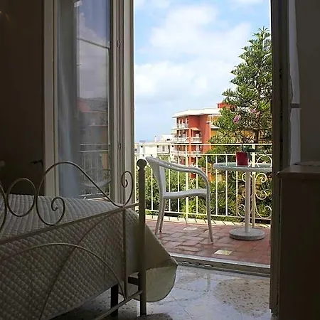 Il Giglio Bianco Nocleg ze śniadaniem 3*