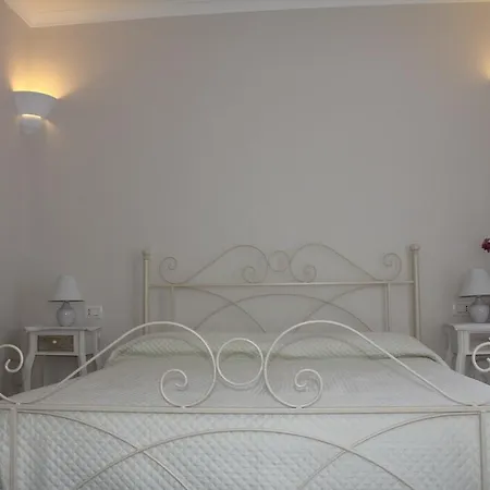 Il Giglio Bianco Oda ve Kahvaltı